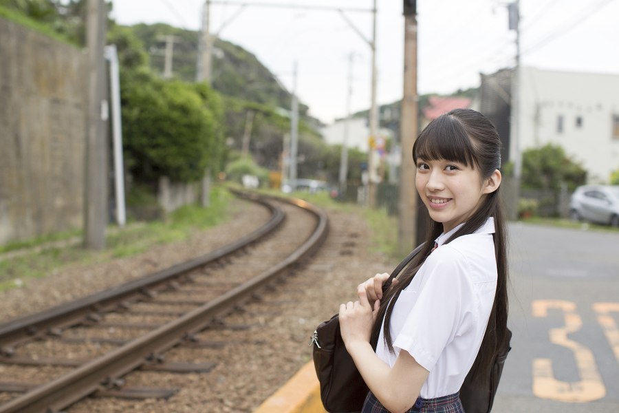 牧野真莉愛 制服