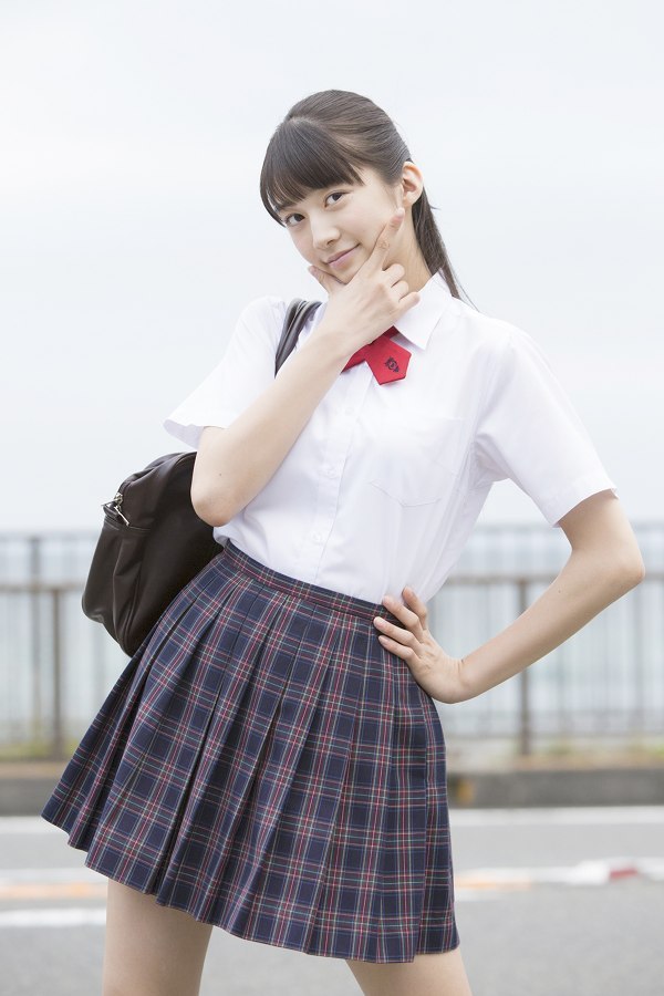 牧野真莉愛 制服