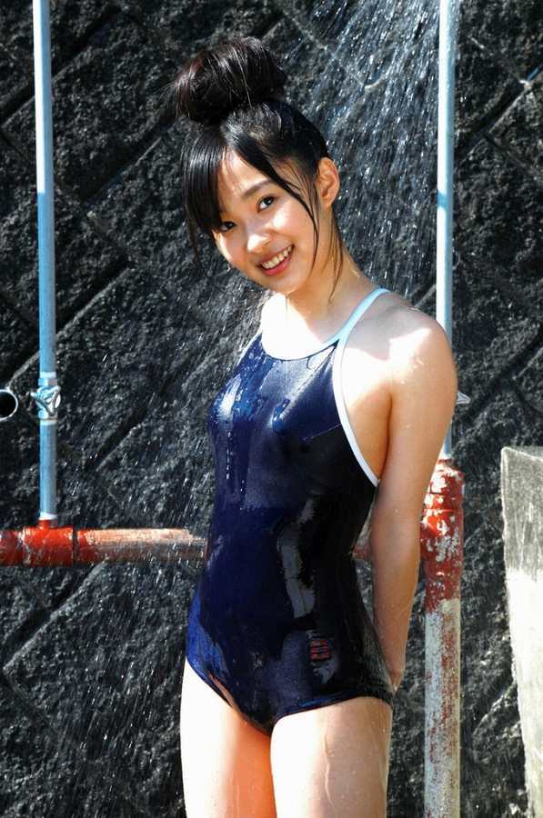 指原莉乃 スクール水着