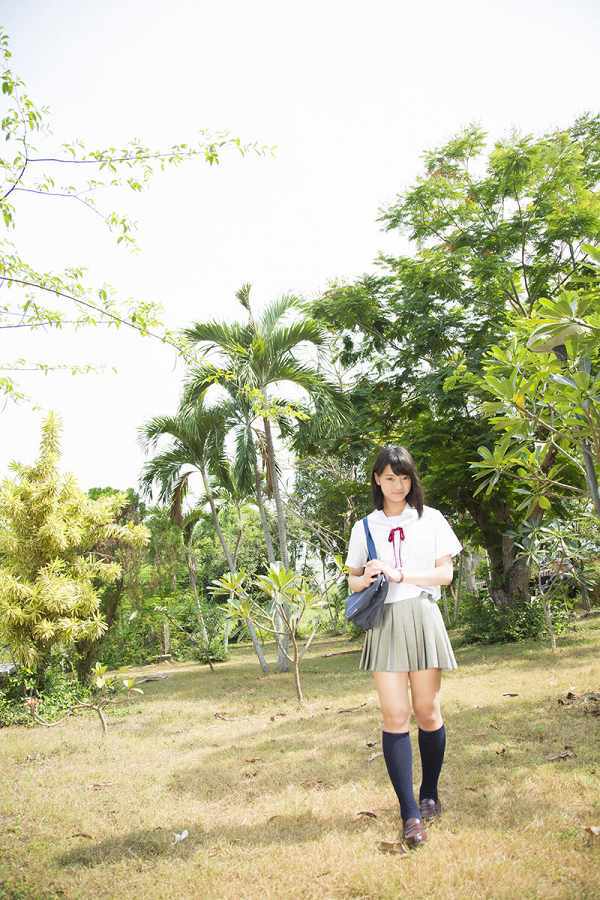 長澤遥香 制服コスプレ グラビア
