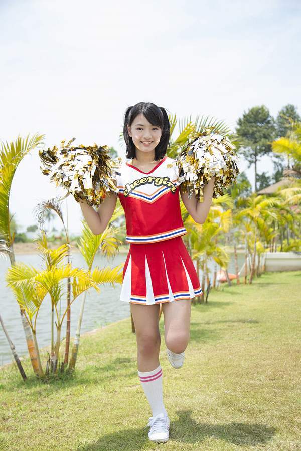 長澤遥香 チアガールコスプレ グラビア