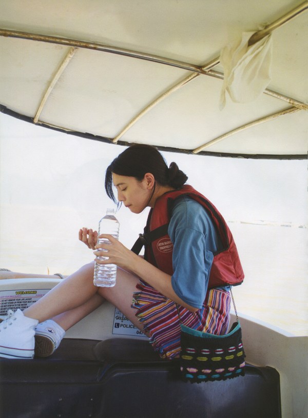 三吉彩花 太もも グラビア