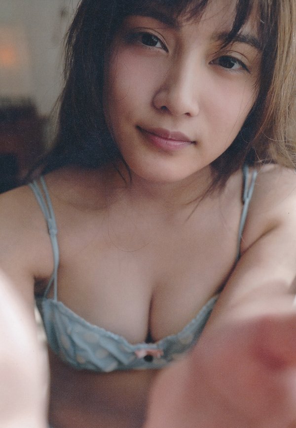 入山杏奈 ビキニ グラビア