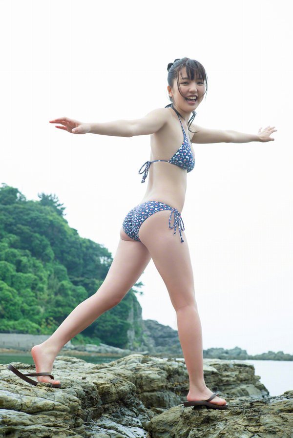 真野恵里菜 お尻 グラビア