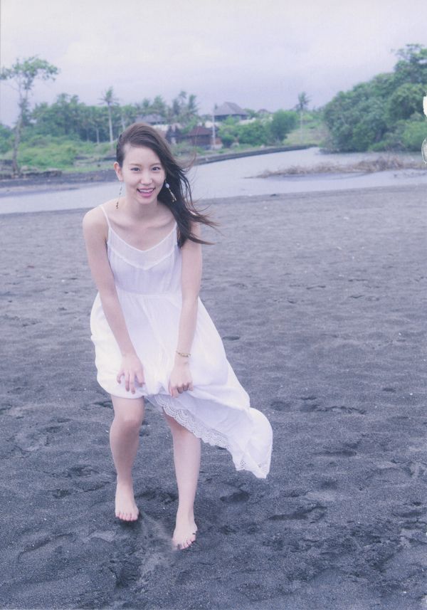 永尾まりや ワンピース グラビア