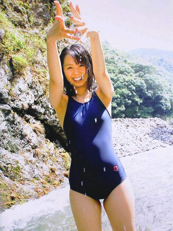 小池里奈 スクール水着 グラビア