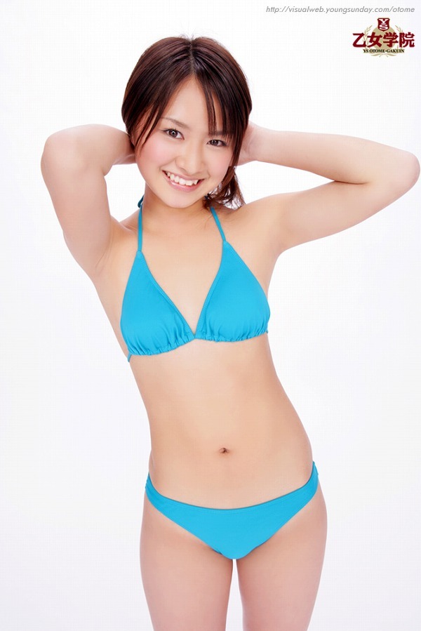 鎌田奈津美 脇 グラビア