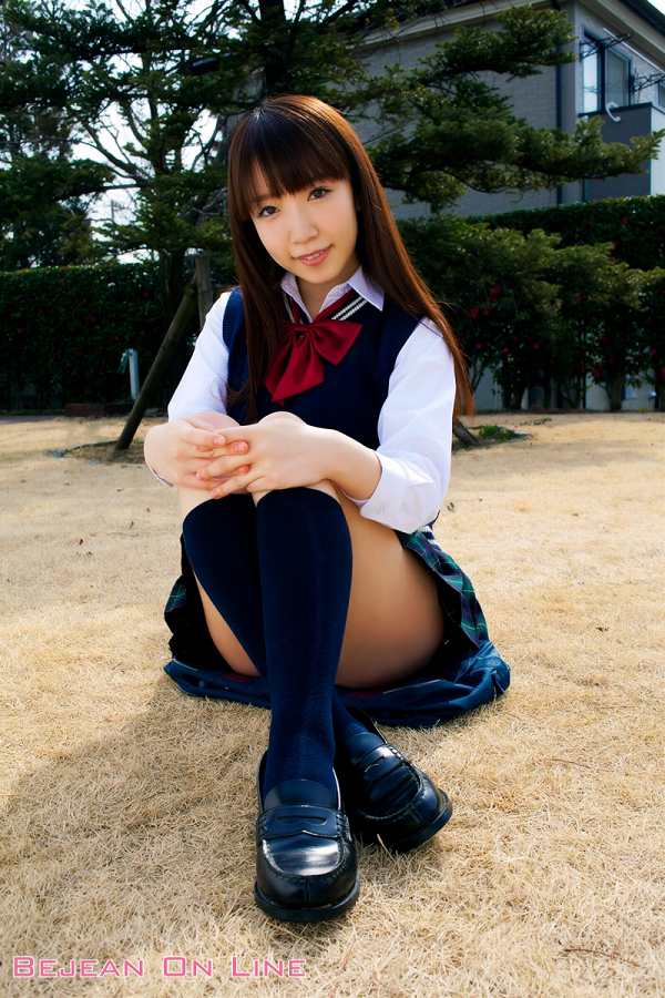 清水あいり 制服コスプレ グラビア