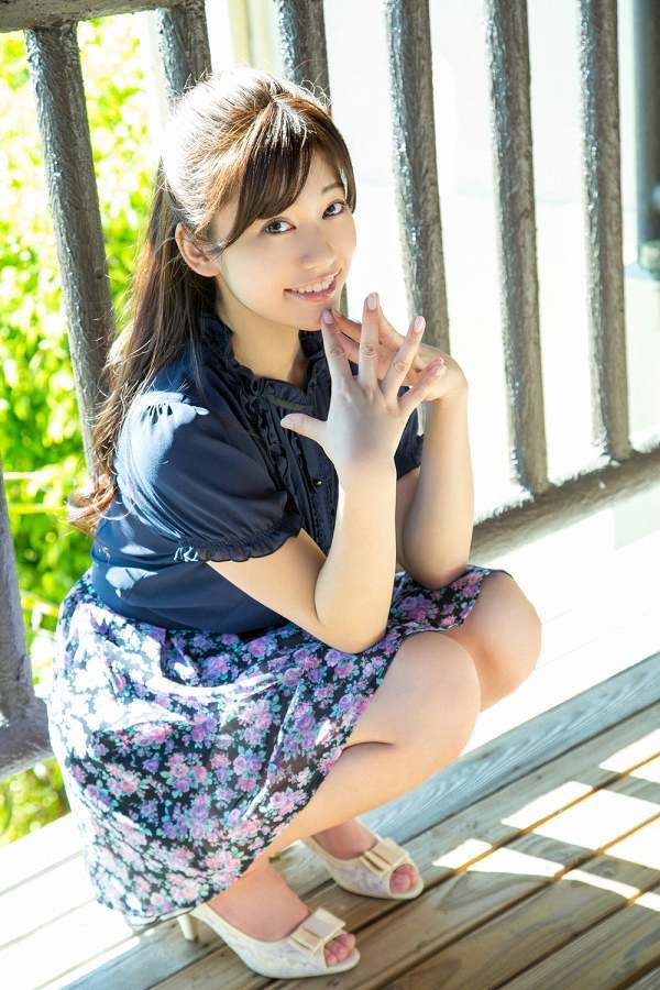 大澤玲美 スカート ブラウス グラビア