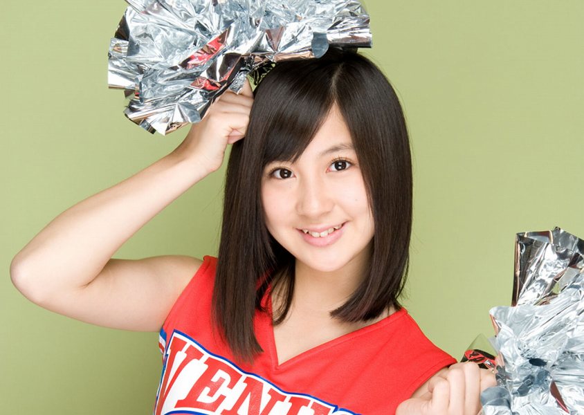 小野恵令奈 チアガールコスプレ グラビア