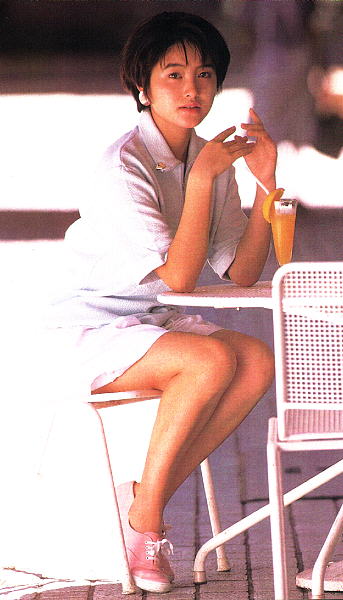 荻野目洋子 セクシー