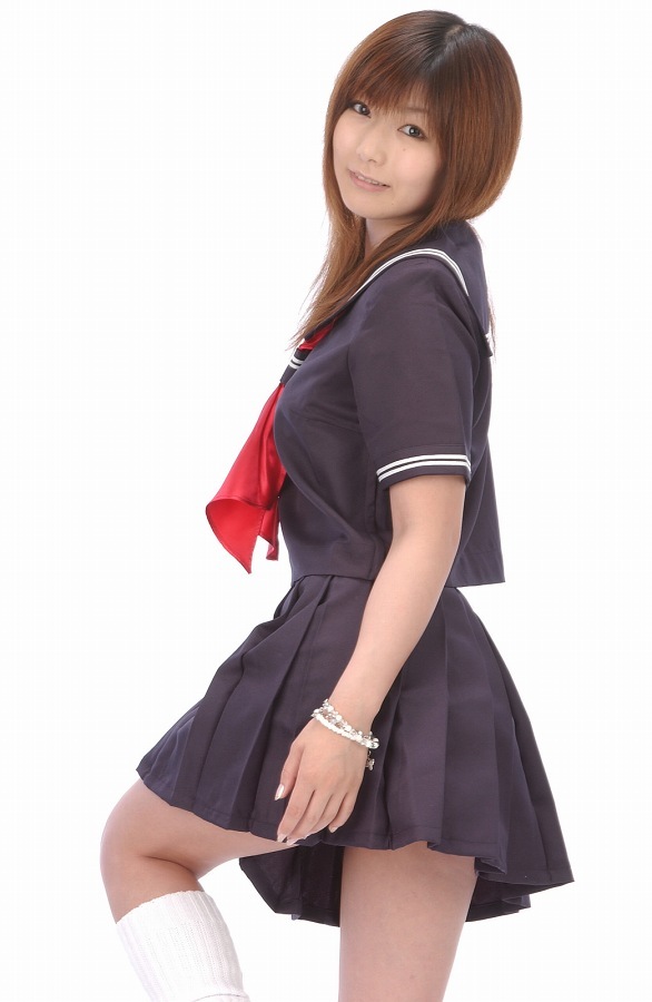 京本有加 セーラー服コスプレ グラビア