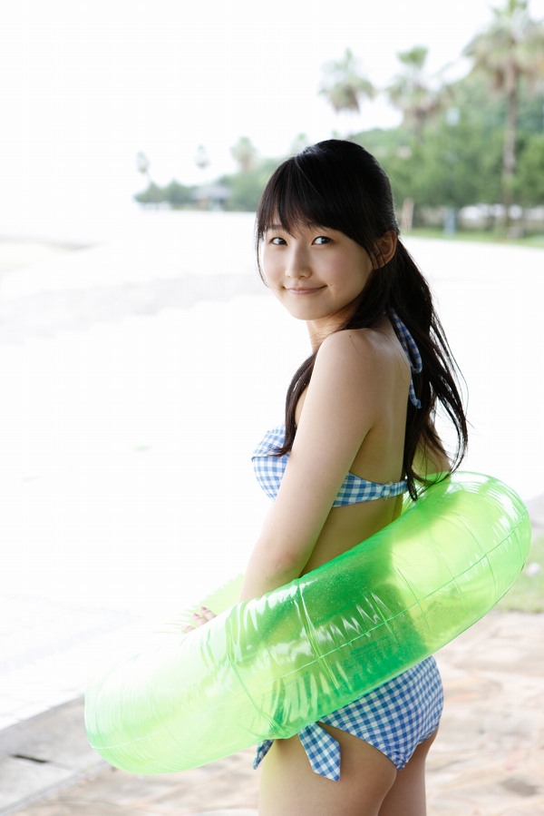 鞘師里保 お尻 グラビア