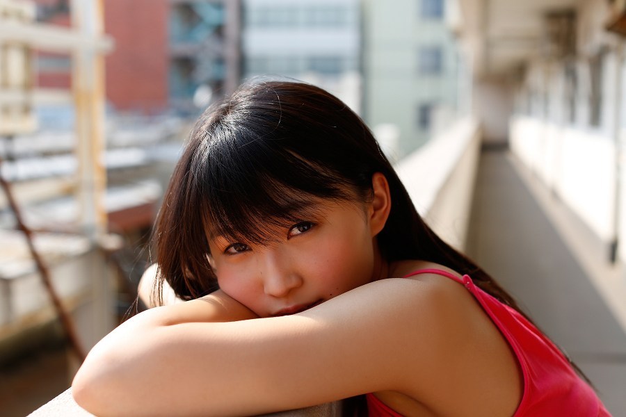 鞘師里保 脇 グラビア
