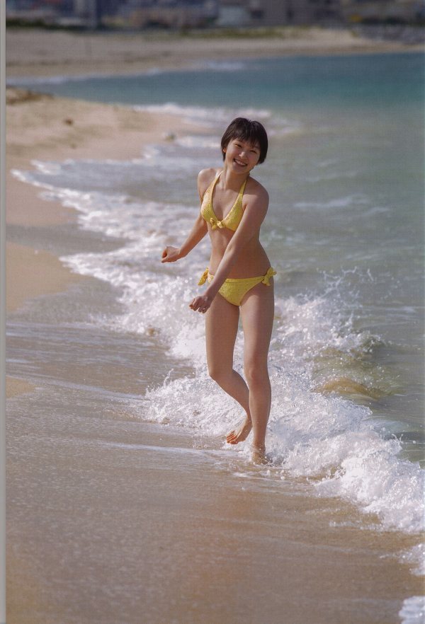 宮本佳林 ビキニ グラビア