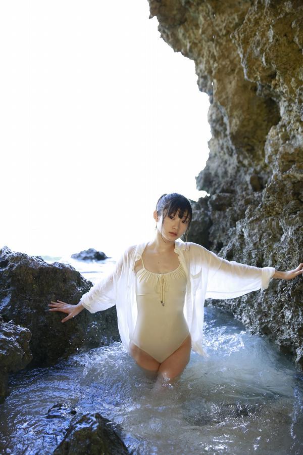 宮本佳林 水着 グラビア