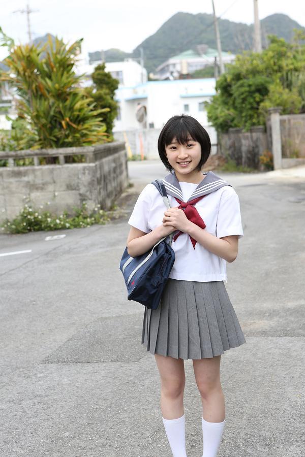 宮本佳林 セーラー服コスプレ グラビア