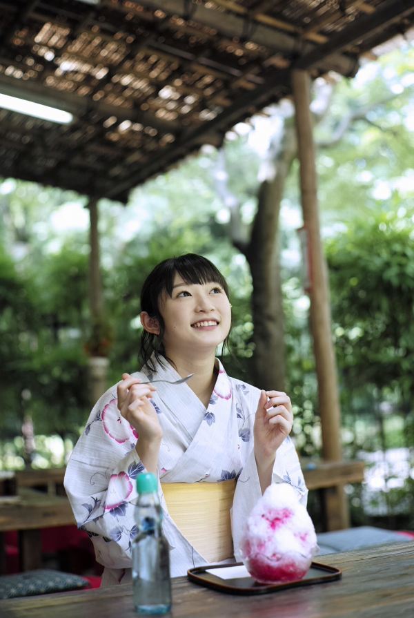 宮本佳林 浴衣 グラビア