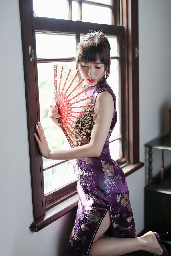 生田衣梨奈 チャイナ服コスプレ グラビア