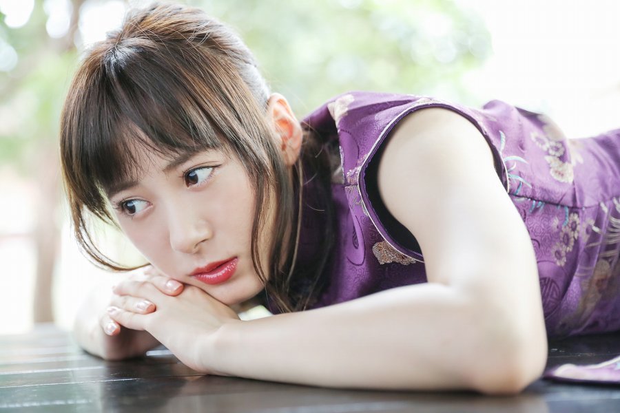 生田衣梨奈 チャイナ服コスプレ グラビア
