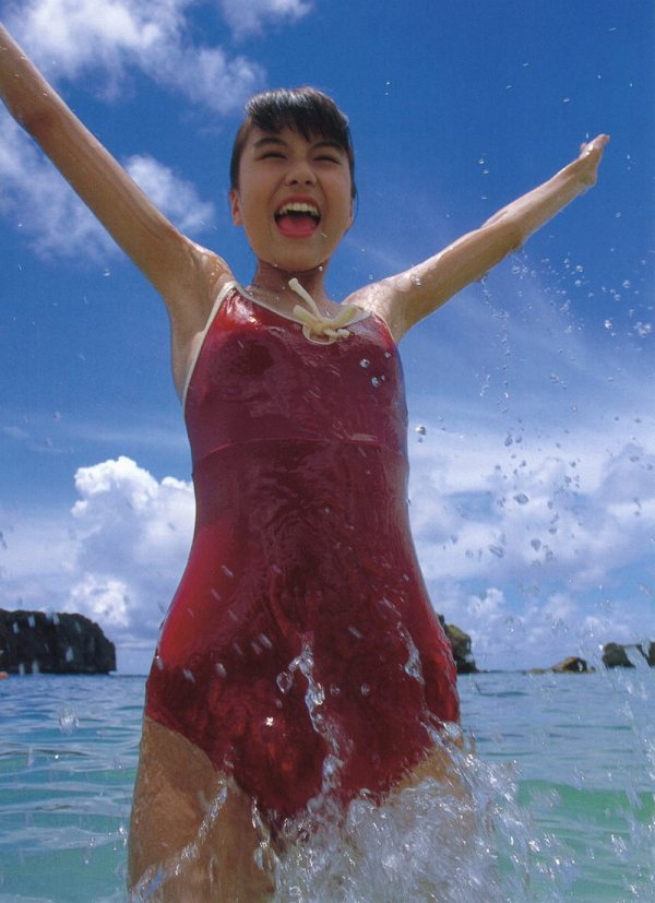 酒井彩名 脇 グラビア