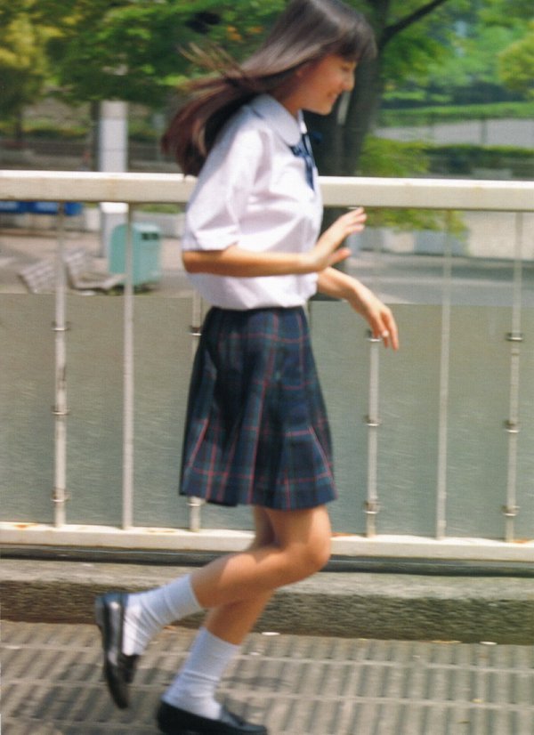 酒井彩名 制服コスプレ グラビア