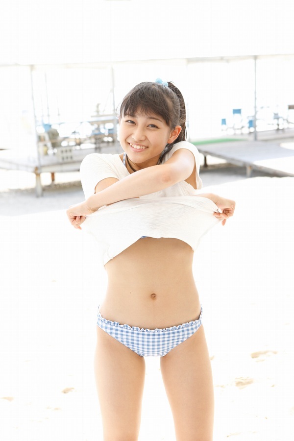 和田彩花 ビキニ グラビア