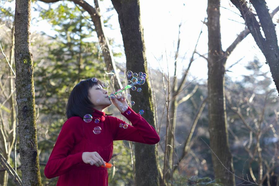 和田彩花 ワンピース グラビア