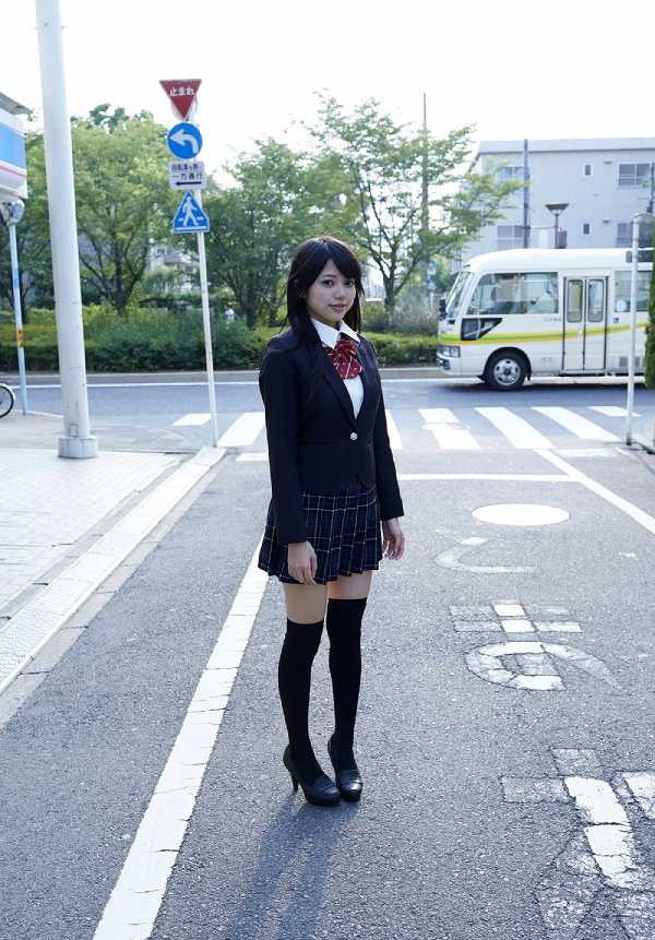 小間千代 制服コスプレ ニーハイ