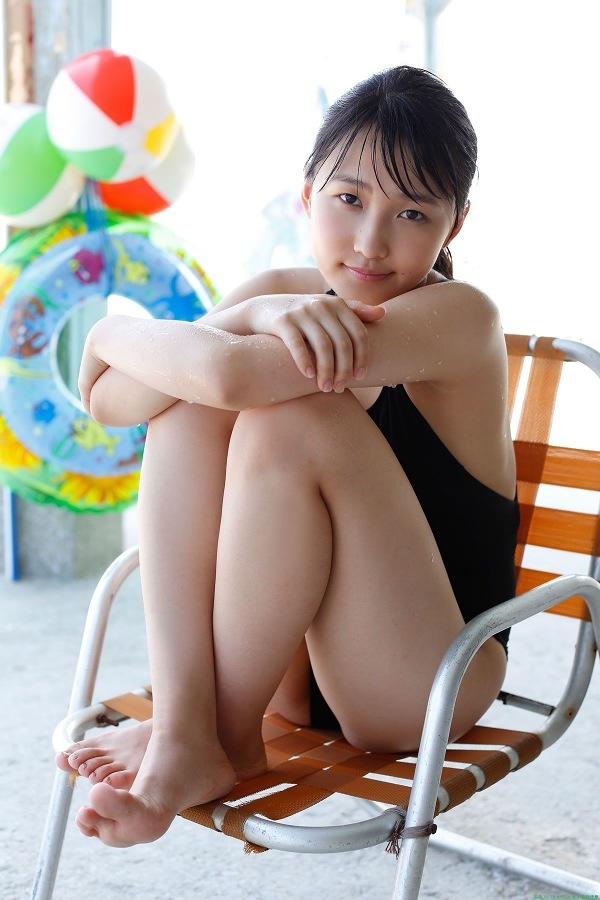 鞘師里保 スクール水着