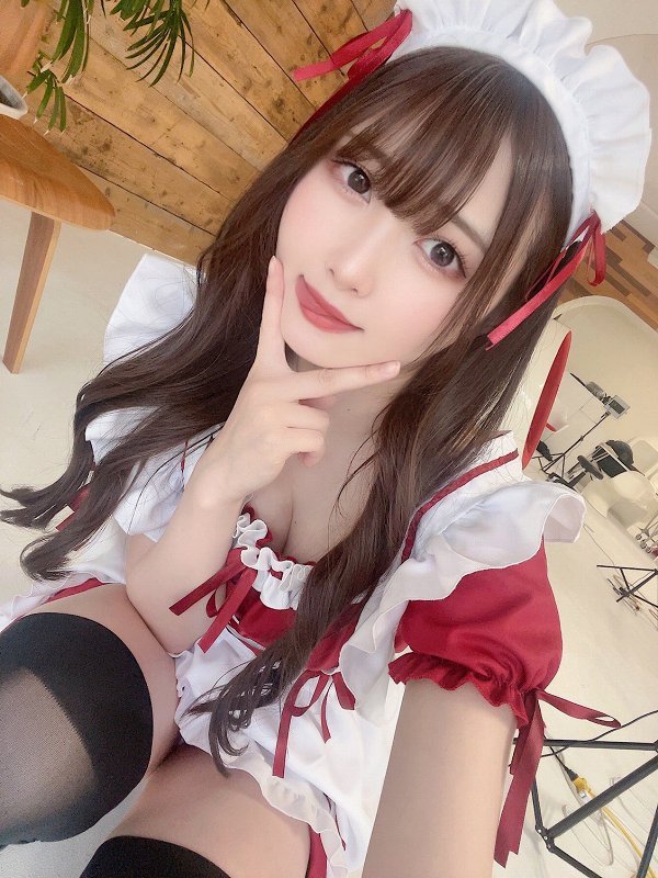 片岡未優 メイドコスプレ