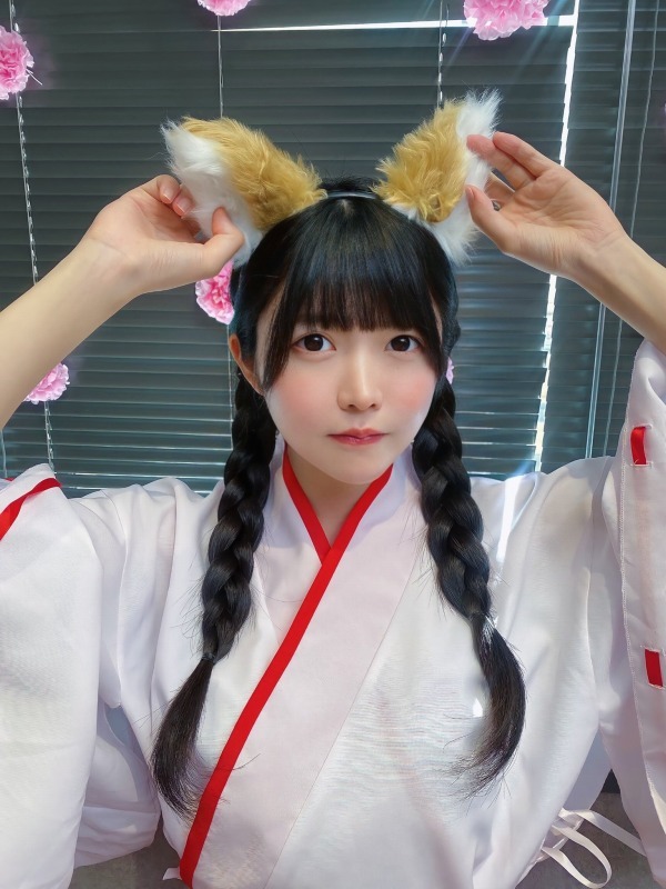  小野寺梓 コスプレ