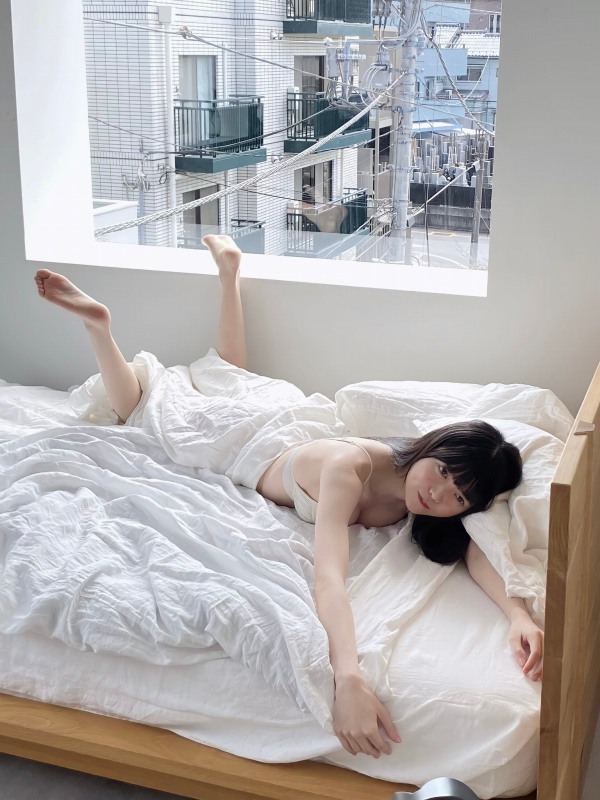  小野寺梓 生足 足裏