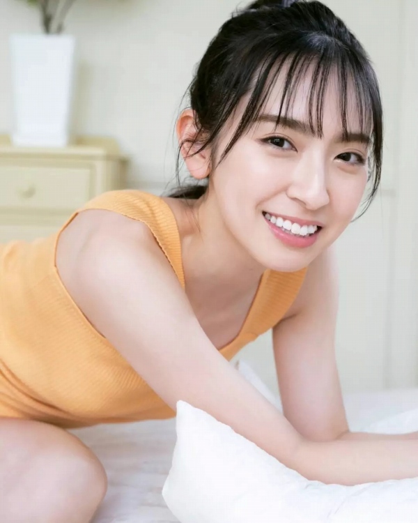 金村美玖 ノースリーブ