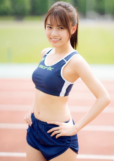 新條由芽 スポブラ