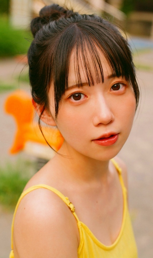 新居歩美 セクシー画像