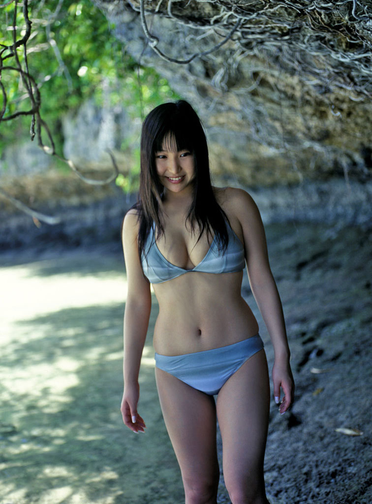 山本早織 水着