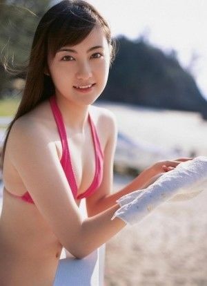 松山メアリ 水着