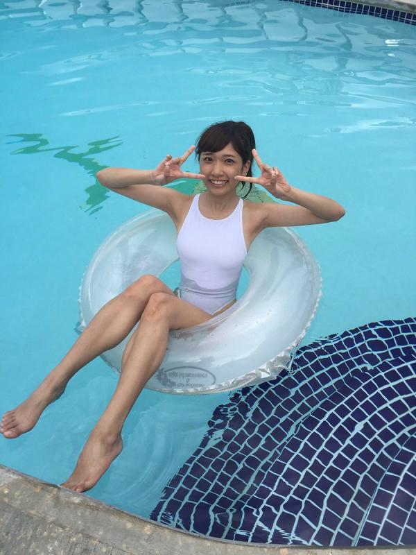 森川彩香 競泳水着 グラビア