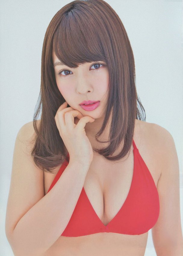 山田菜々 水着