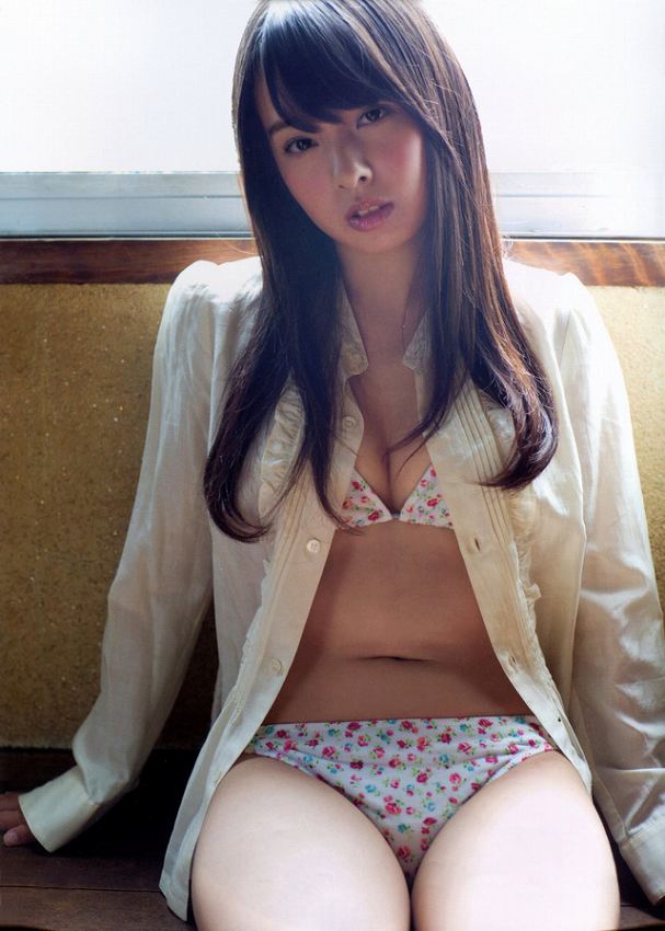 山田菜々 水着