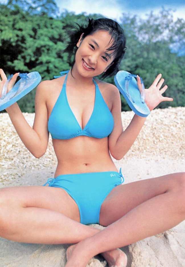 山本彩乃 水着