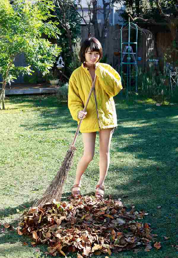 滝口ひかり 太もも